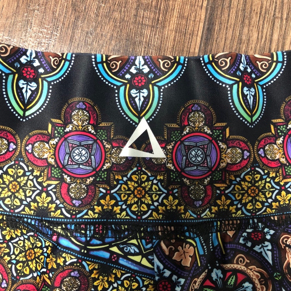 Prismsport Patterned Shorts - Picture 3 of 4